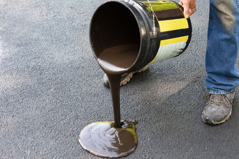 Blacktop Sealing in Tampa, FL